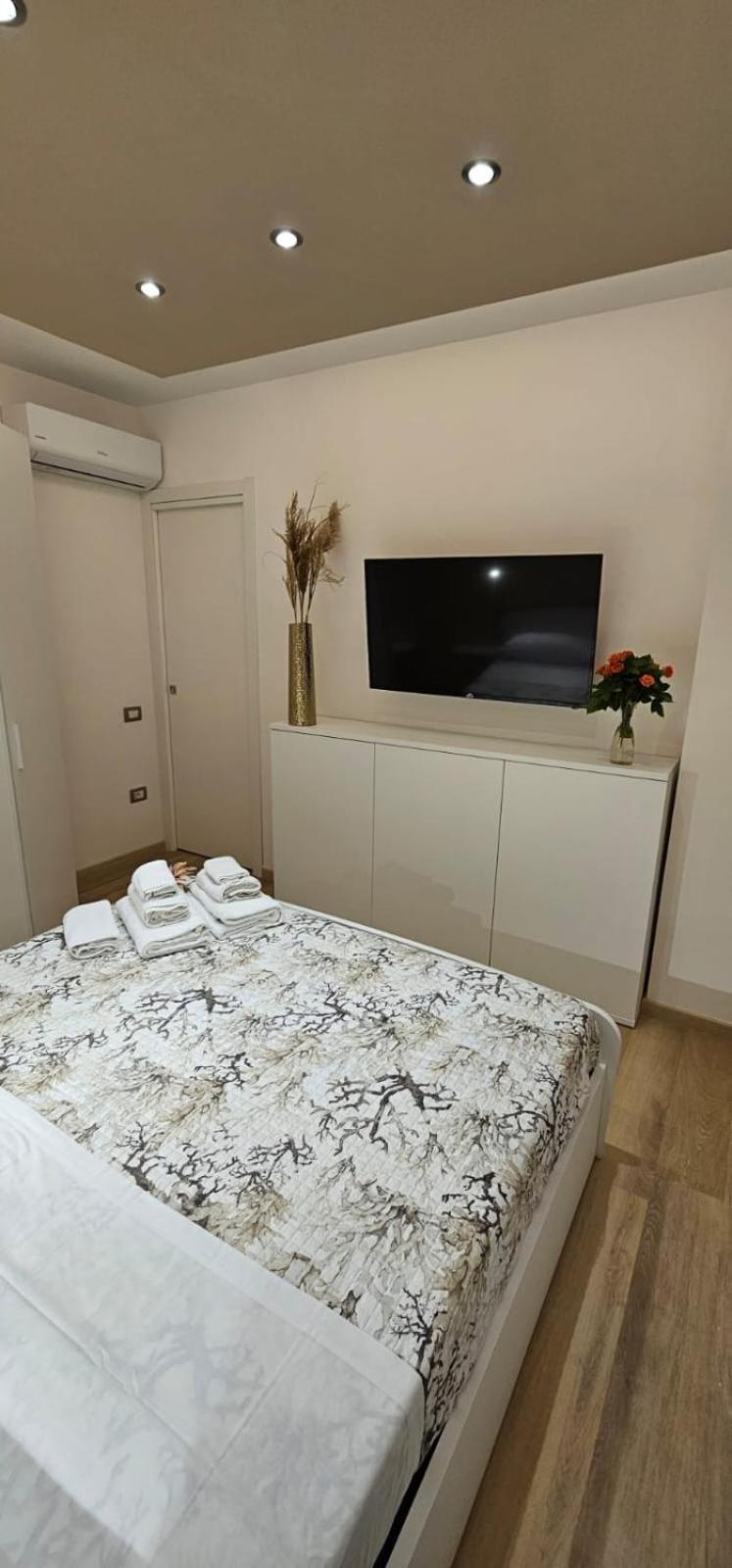 Happy Holiday Apartament Куарту-Сант'Элена Экстерьер фото